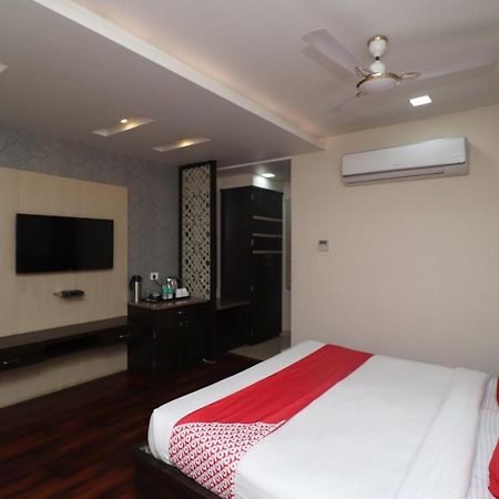 Oyo 29382 Golden Laurel Inn Deoria Экстерьер фото